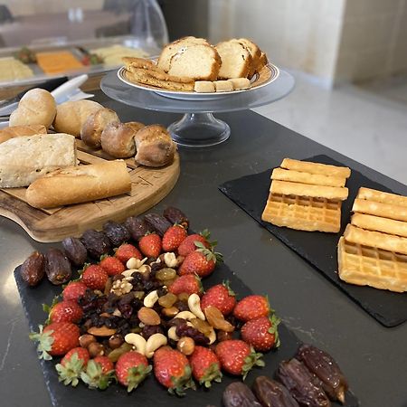 Bed and Breakfast Fiftyfour West Boutique Living Арб Экстерьер фото