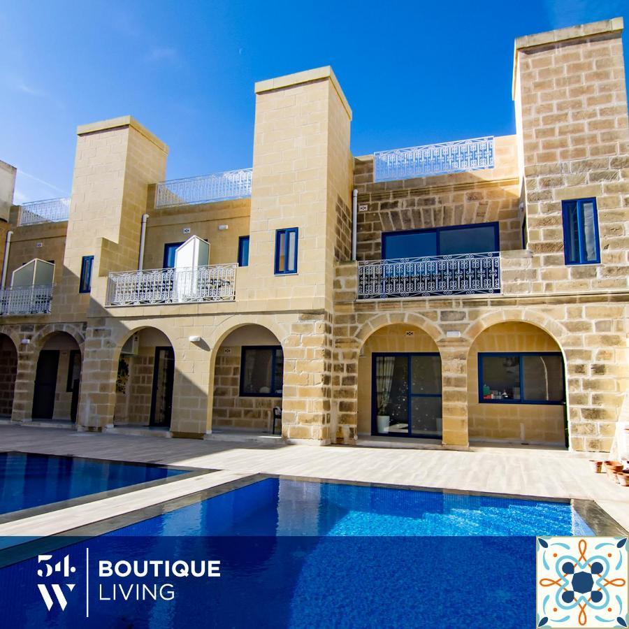Bed and Breakfast Fiftyfour West Boutique Living Арб Экстерьер фото