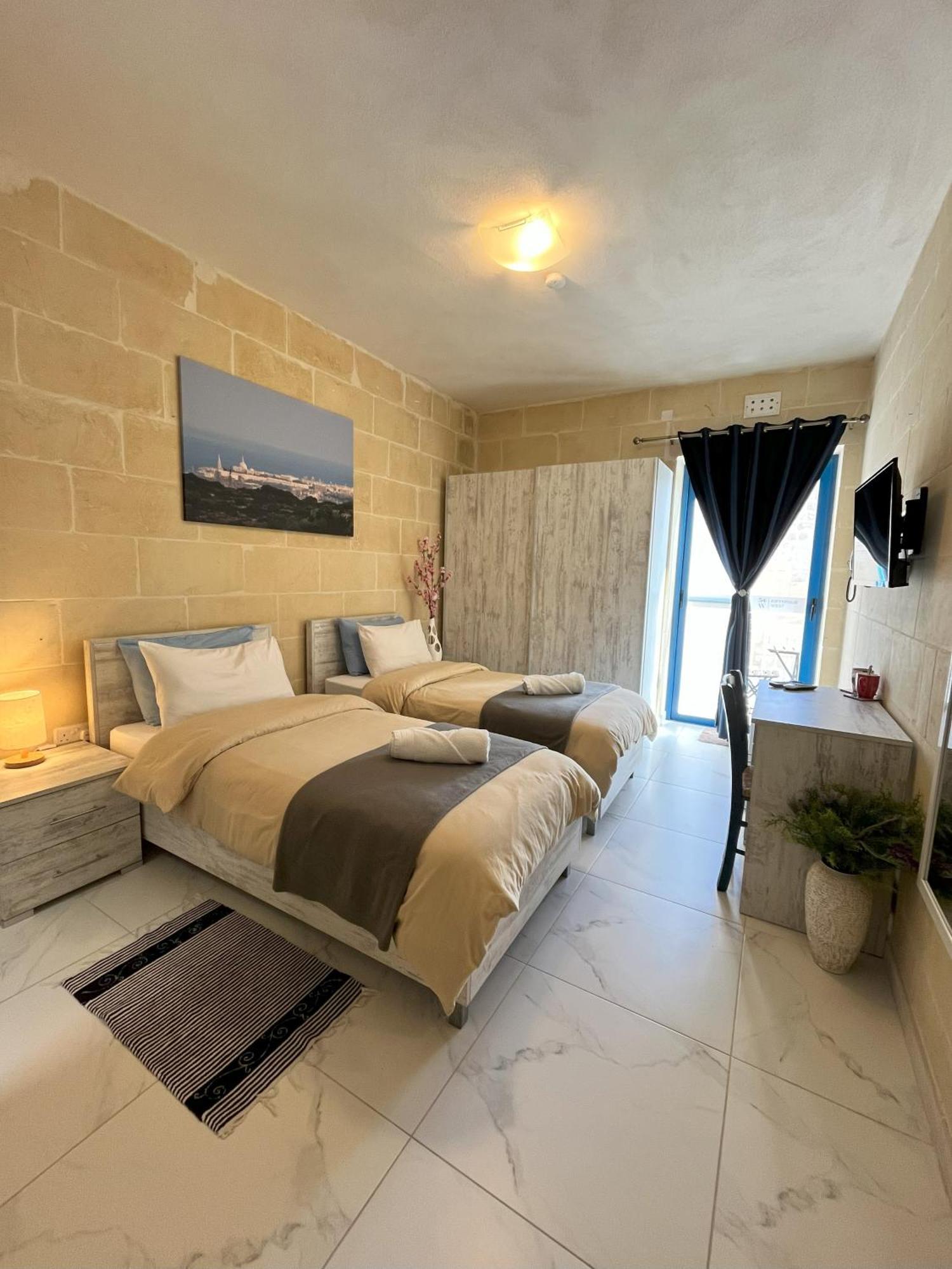 Bed and Breakfast Fiftyfour West Boutique Living Арб Экстерьер фото
